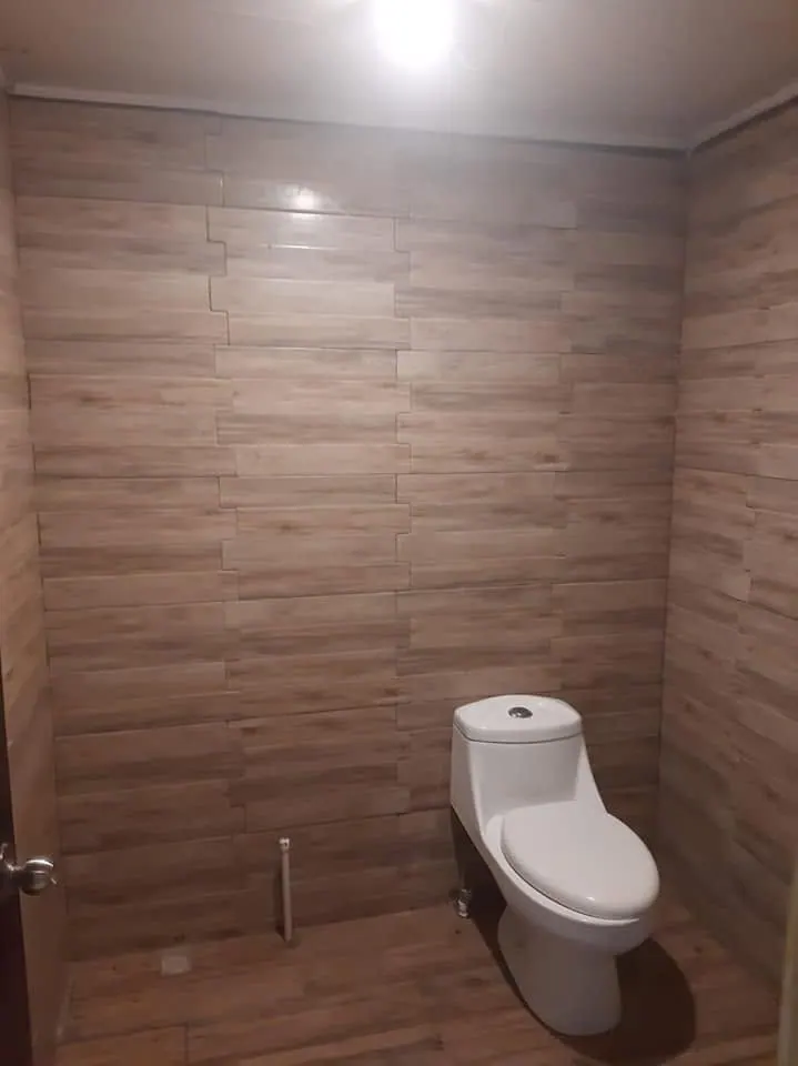 Baño del local